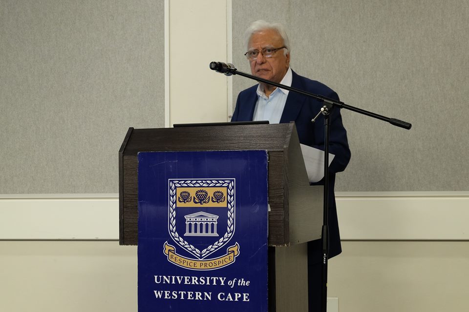 Prof. Hoosen Coovadia addressed in his lecture the concepts of fairness, equality and equity with a focus primarily on the stratifcations based on race, gender and the private/public dichotomoies.