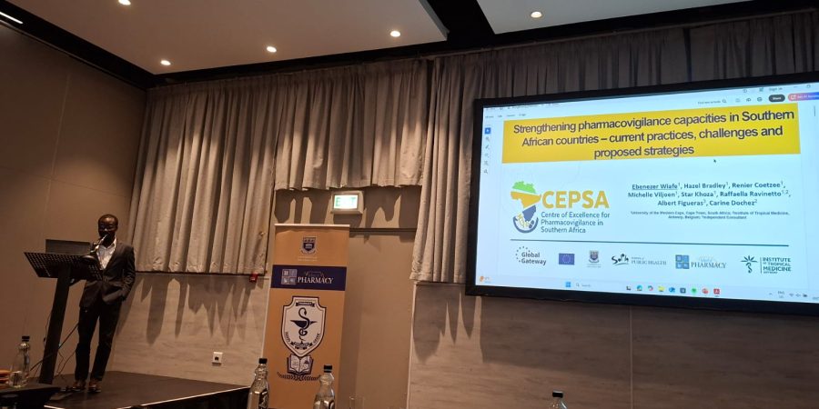 APSSA 2025 E WIAFE – 1: Dr Ebenezer Wiafe introducing conference attendees to the Centre of Excellence for Pharmacovigilance in Southern Africa (CEPSA).